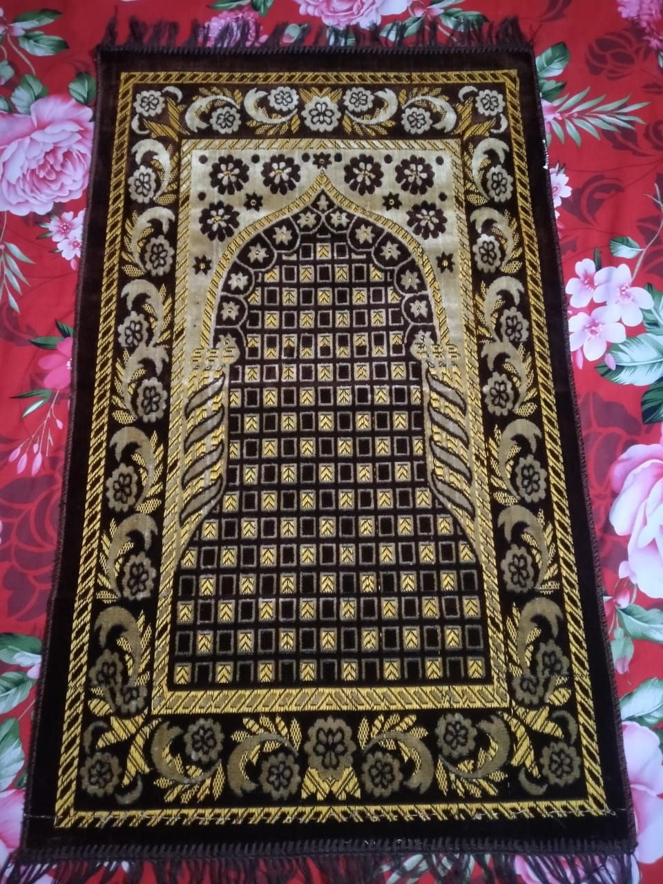 Subhani Mart Traditional Design Soft Prayer Mat | Prayer Rug Janamaz ...