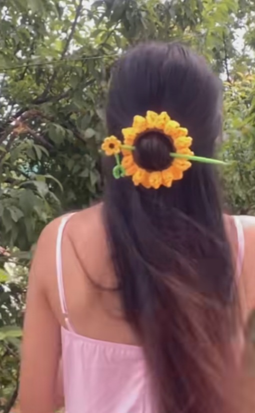 Handmade Crochet Sunflower Hair Pin for Girls & Women | Custom Knitted Floral Hair Accessory | Cute Hair Clip Gift