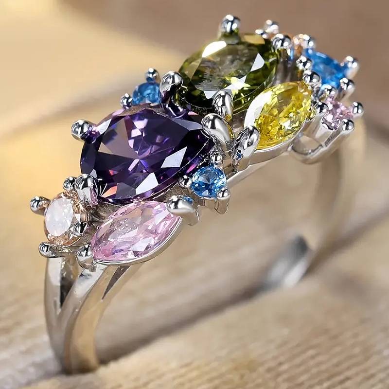 Huitan Elegant Women Ring Inlaid Multiple Colors Shining CZ Charming Party Wedding Accessories Engagement Aesthetic Jewelry 
