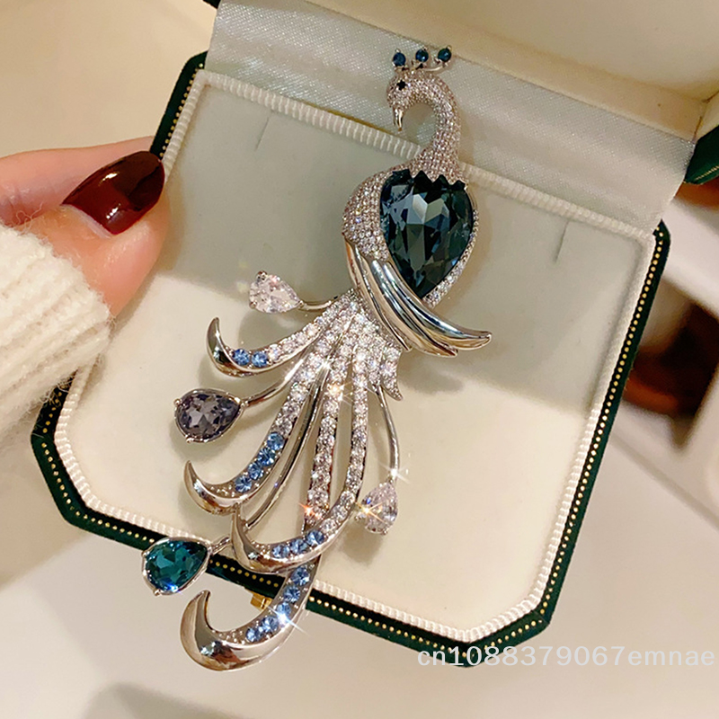 [ZYAS]Fashion Exquisite Peacock Rhinestone Brooch For Women Clothing Coat Accessories 