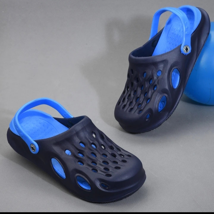 American Men’s Casual Clogs – Lightweight, Anti-Skid & Soft Sole Sandals Medicated Clogs