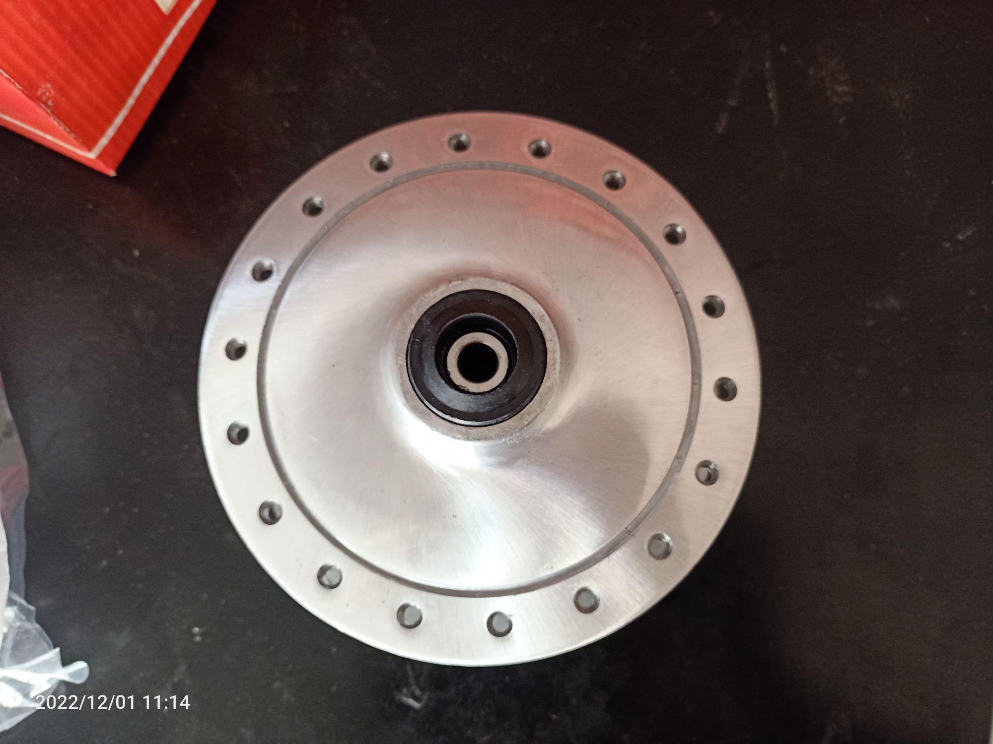 HUB front wheel cd 70 Honda genuine parts Daraz.pk