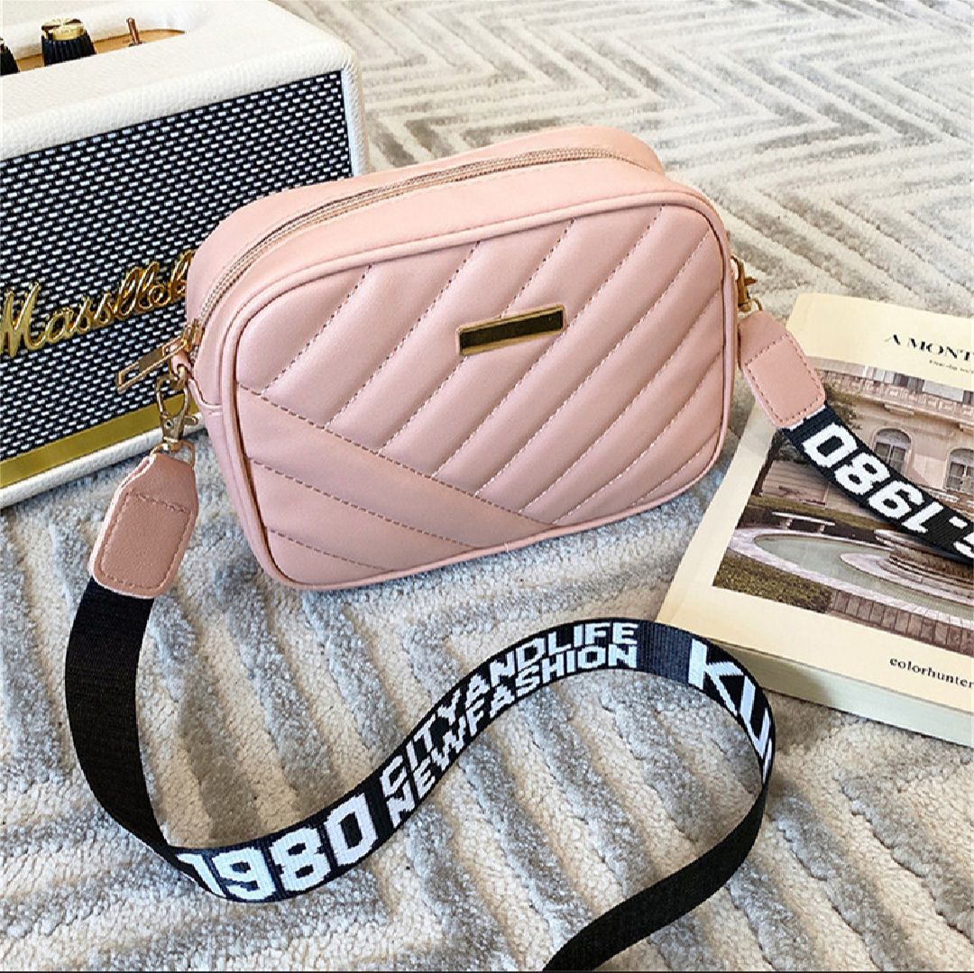 Mini Crossbody Shoulder Bag for Women – Stylish Quilted Design with Fixed Strap | Compact & Trendy Handbag for Daily Use