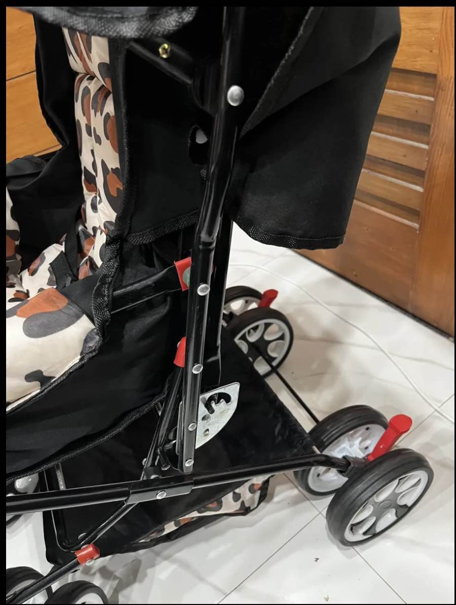 BABY STROLLER PRAM 8 wheels
