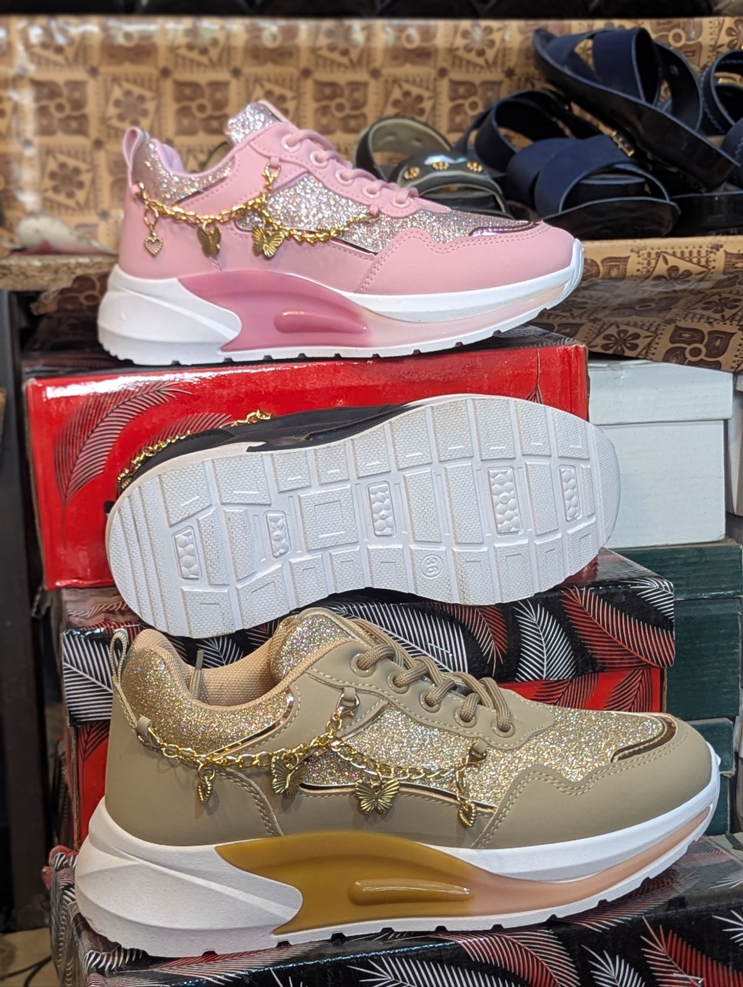 Butterfly Chain Sneakers For Girls - Trendy Korean Style Jogger Shoes For Women - 3 Colors