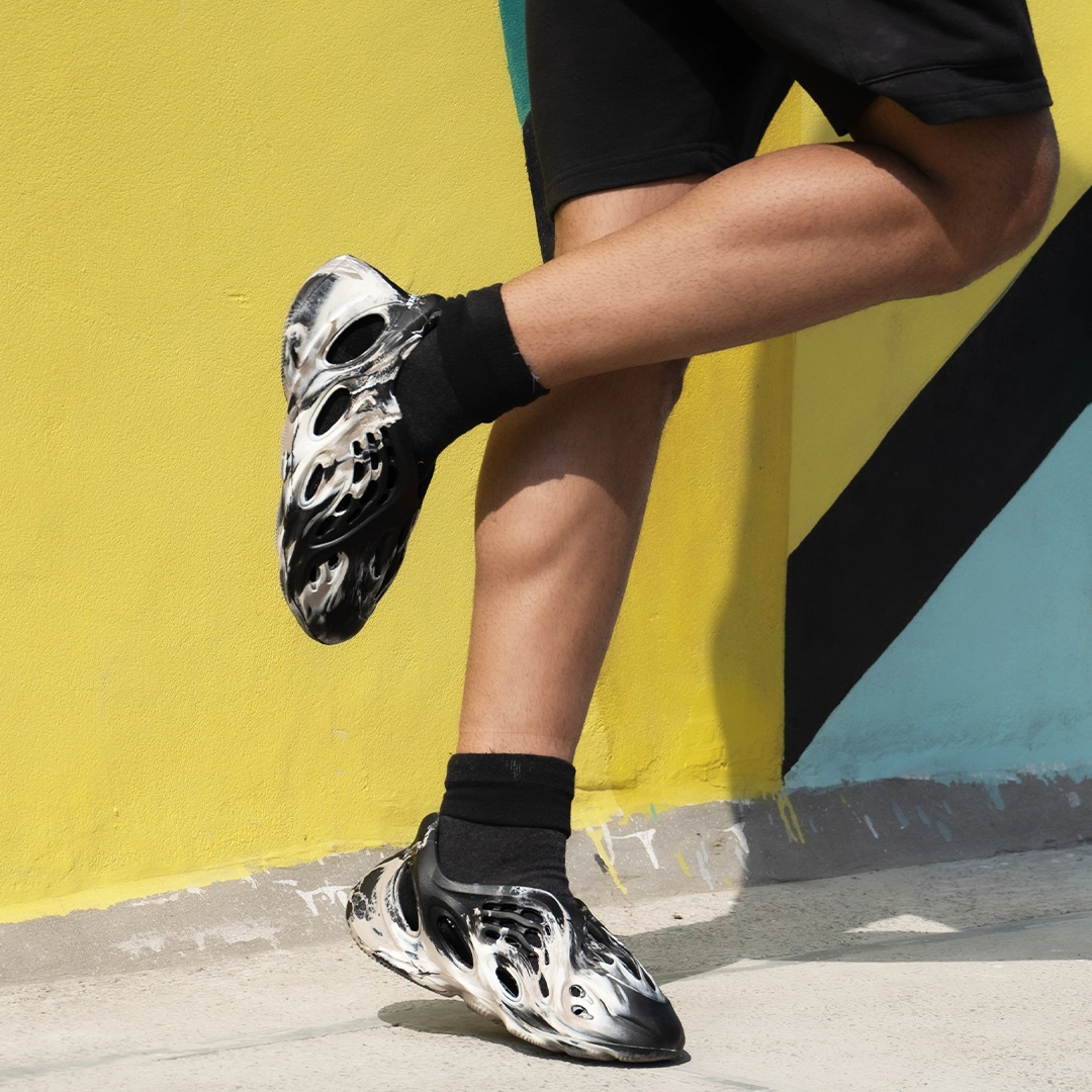 Deluxe Footwear Chaser Foam Runners  - Unisex Clogs - Clogs For Men - Clogs For Women