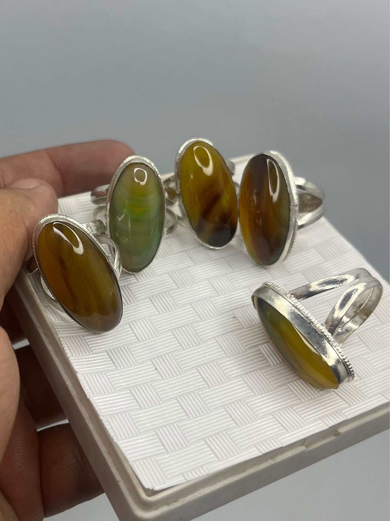 Big Size Ymami Haqeeq Ring different Colours Haqeeq italian rings Big stone ring 100% Orignal Aqeeq/Akik/agate/nag/stone/Gemstone/Haqeeq/yamni Haqeeq Stone/yamni Haqeeq gemstone/aqeeq stone/yamni aqeeq gemstone.