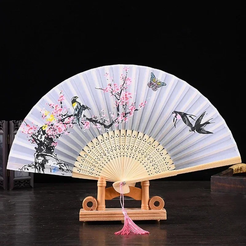 1Pc Vintage Silk Folding Fan Retro Chinese Japanese Bamboo Folding Fan Tassel Dance Hand Fan Home Decoration Ornament Craft 