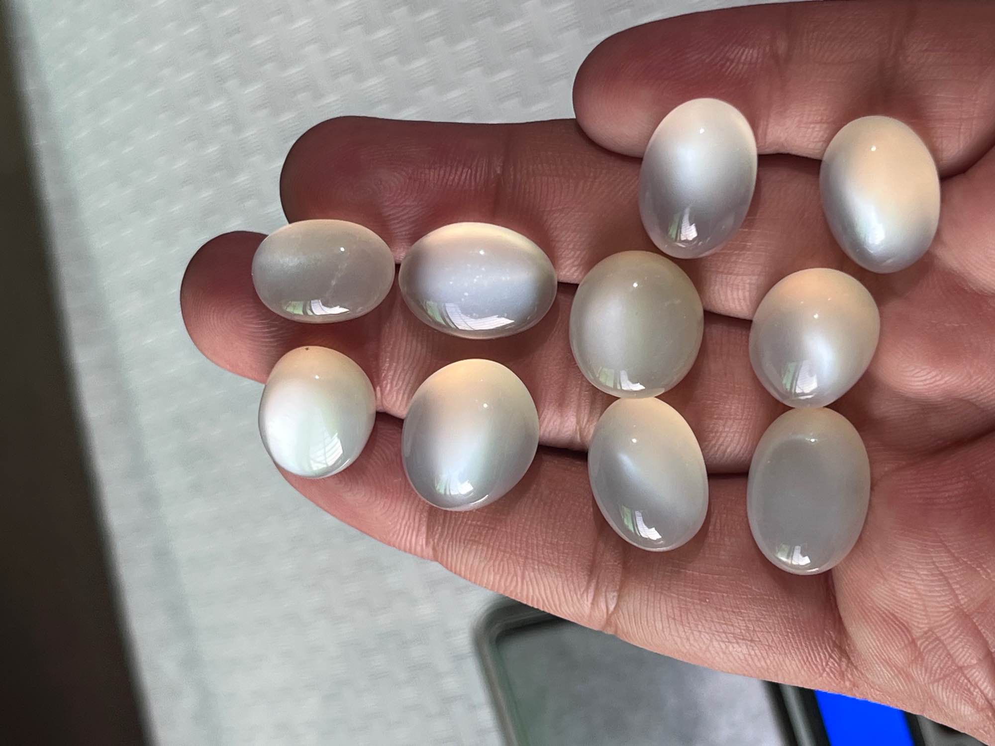 Moonlight Stone 100% Original Natural  /Hijr ul qamar / /chand sang White moonlight/moonlight /chand sang /sang e chand stone/Stone/Gemstone/Nag/Moonlight.