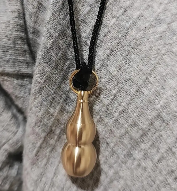 Brass Gourd Keychain Pendant, Medicine Case, Keep Pills Etc, Mini Gourd Open Hollow Copper Pendants, A Storage Locket (See dimensions carefully before order)