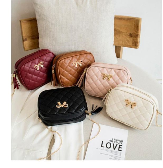 2023  new Fashion Female Shoulder Bag Rhombus Embroidred solid.