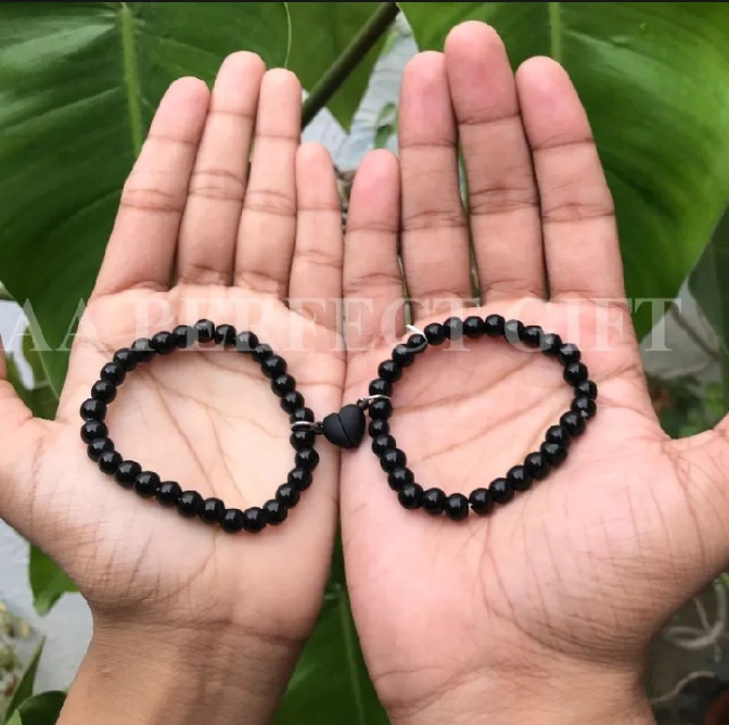 Magnetic Heart Couple Bracelet – Matching Black Beaded Bracelet Set for Men & Women