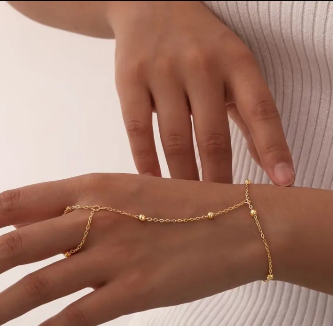 Simple, charming and elegant bracelet for girls