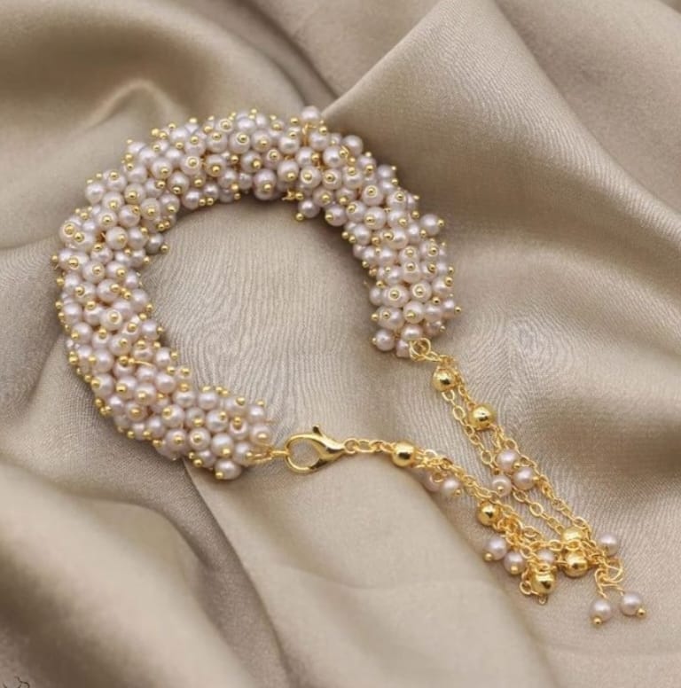Trending Gajra Bracelet – Premium Quality Colors & Packaging Gift for Her