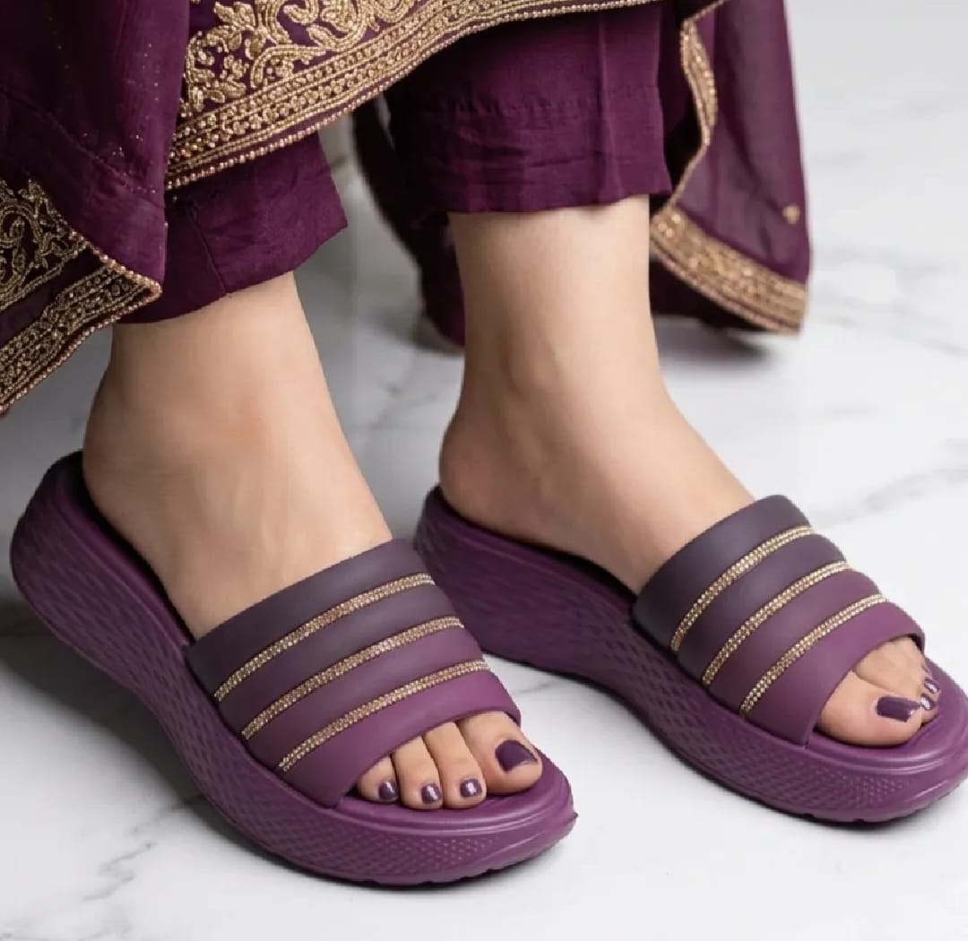 Ladies Wedge Slippers for Women Soft Comfortable Platform Sandals Casual Fashion Slides Lightweight Summer Slip On House Outdoor Slippers Brown