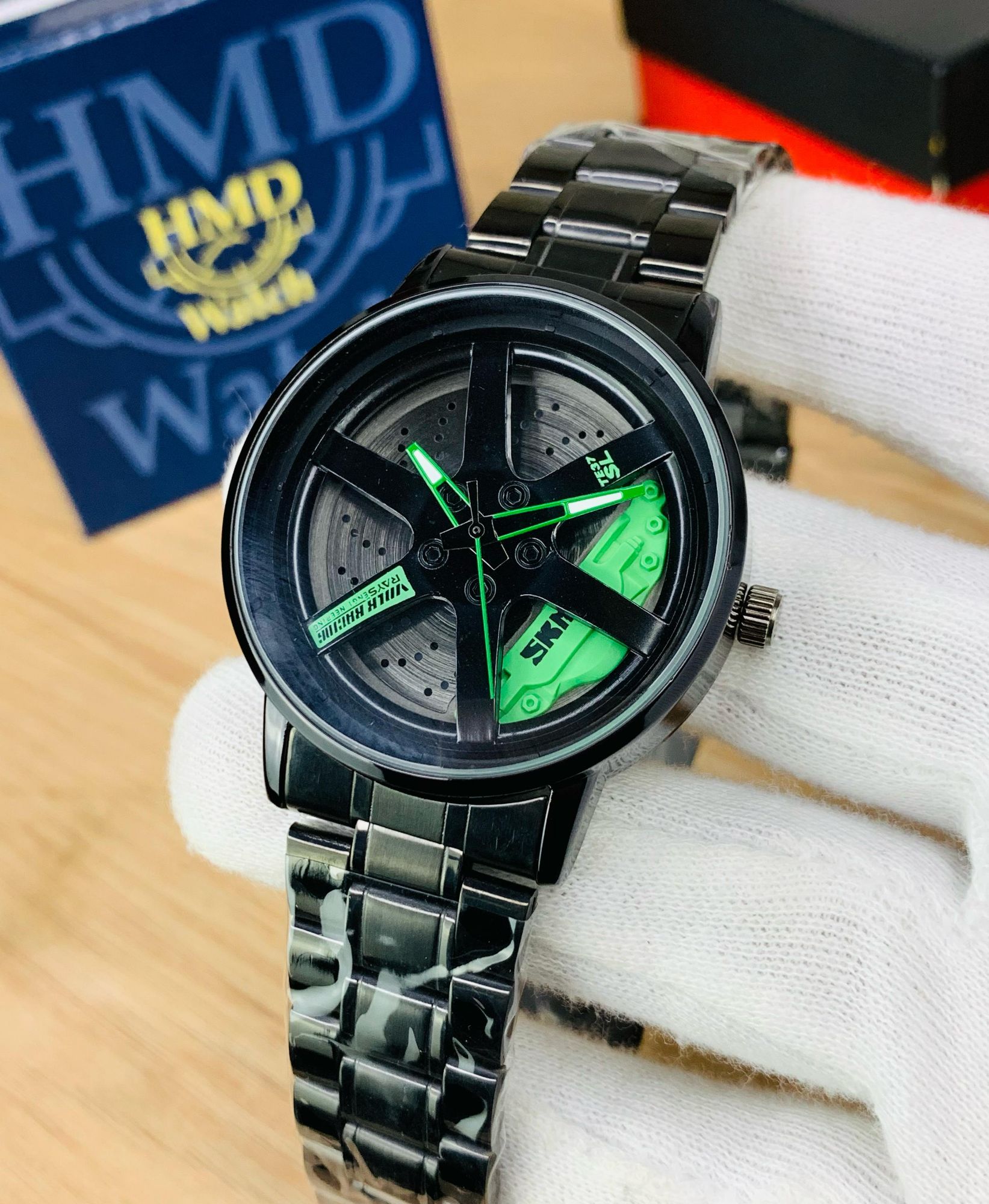 VERY DEMANDING MODEL 

SKMEI ROTATION WATCH 
GOOD QUALITY 
ATTRACTIVE LOOK 
VARIOUS COLOURS AVAILABLE 
ROTATING QUALITY IS VERY GOOD  WITH MODERN WATCHES NAME BOX 📦 
 For Boys / Men