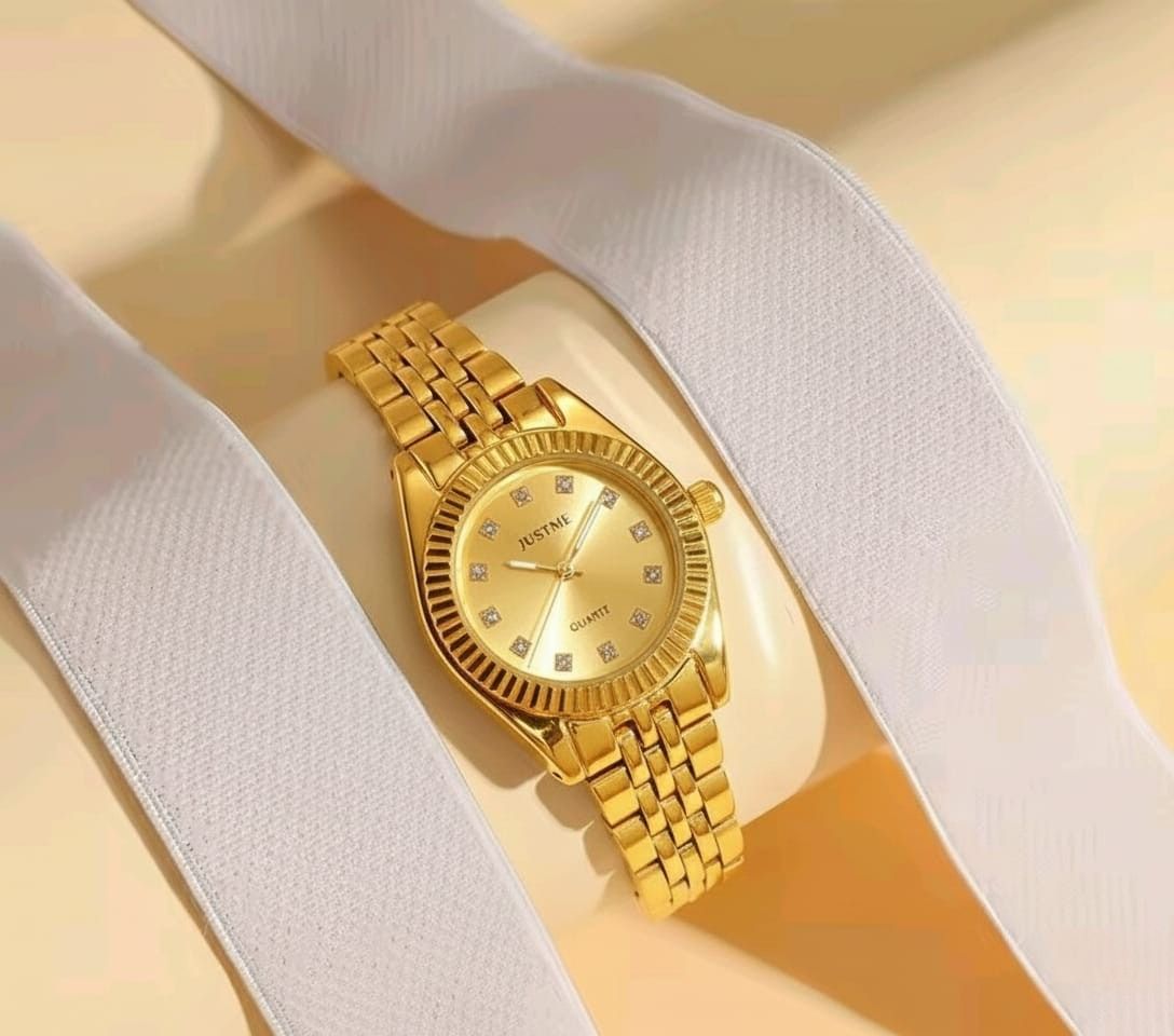 Women's Classic Fashionable Watches Imported Girls Luxury Wrist Watches Quartz Water Resistant Ladies Watches.