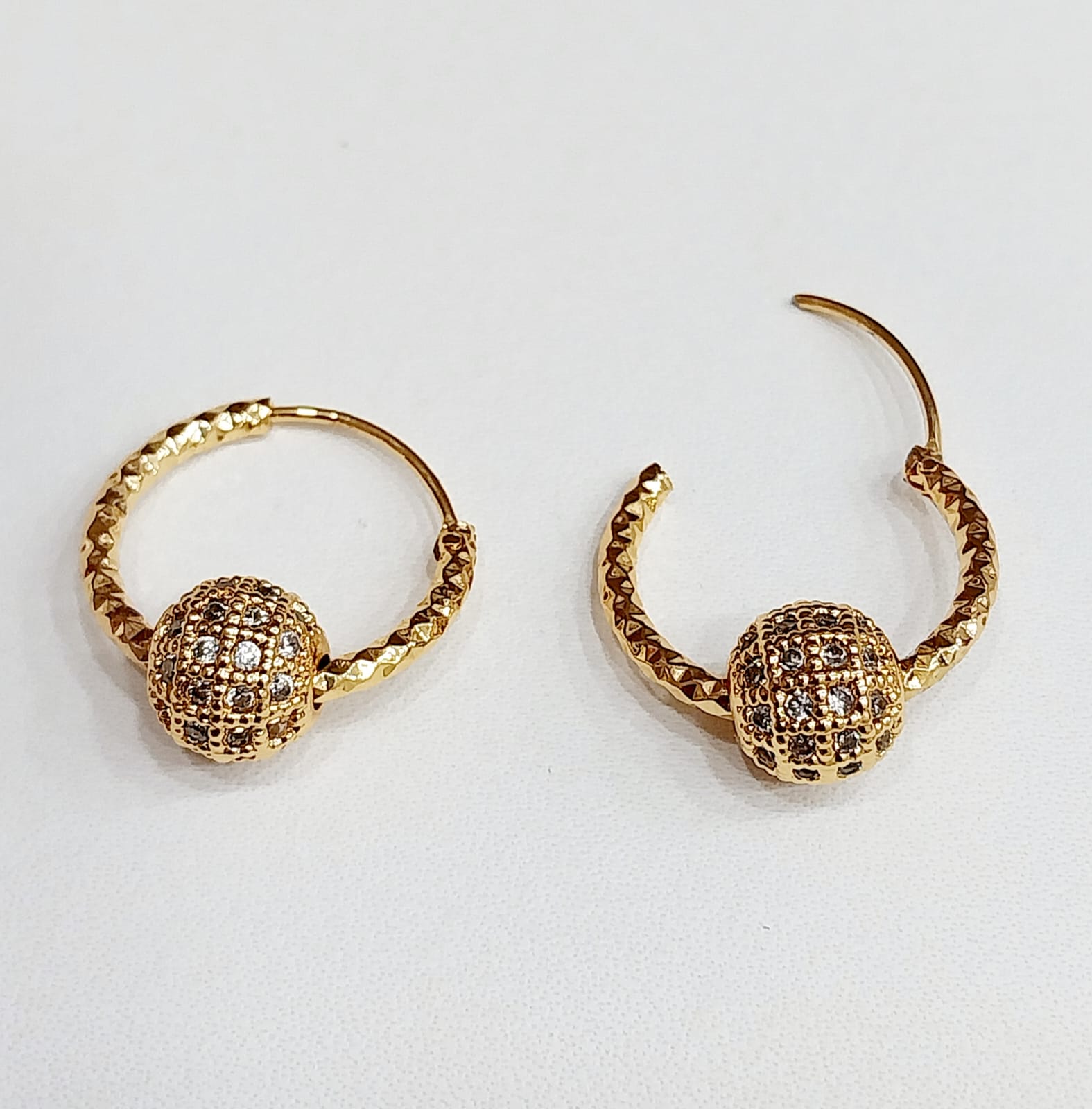 unique and antique golden earring set for ladies enhanced your beauty