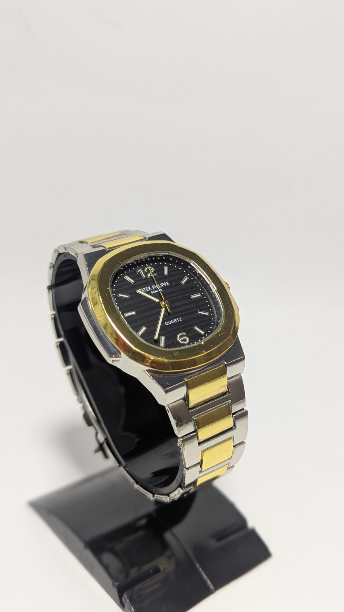 Good Quality Branded Elegant Dial With Premium Chain Wrist Watch Latest New Design Watch For Men//Two Tone Colour Watch For Men.