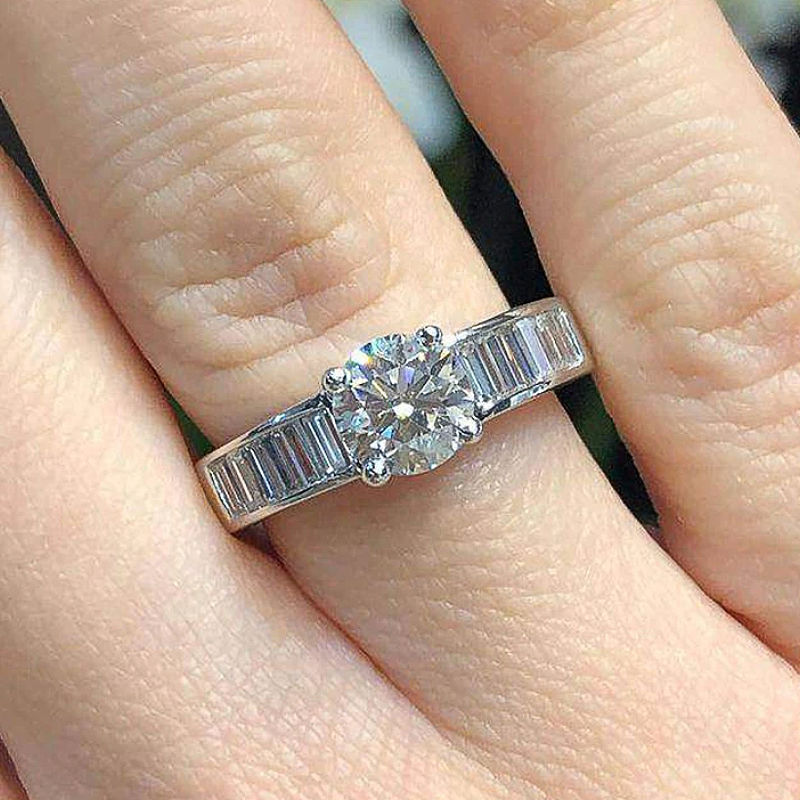 Huitan Luxury Bridal Wedding Ring Female Silver Color Shiny Zirconia Finger Accessories Graceful Gorgeous Engagement Jewelry