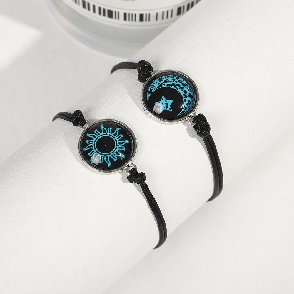 2 Pcs Glow-in-the-Dark Sun & Moon Couple Bracelet Set – Adjustable Unisex Luminous Wristbands for Couples & Friends