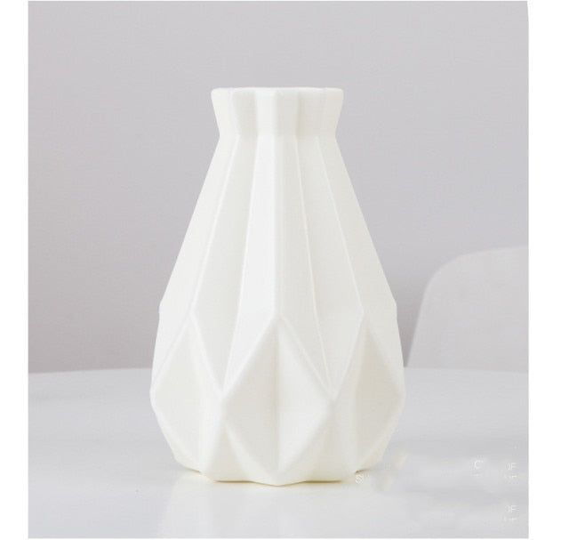 Elegant Home Decor Flower Vase – Stylish Centerpiece for Table and Living Room