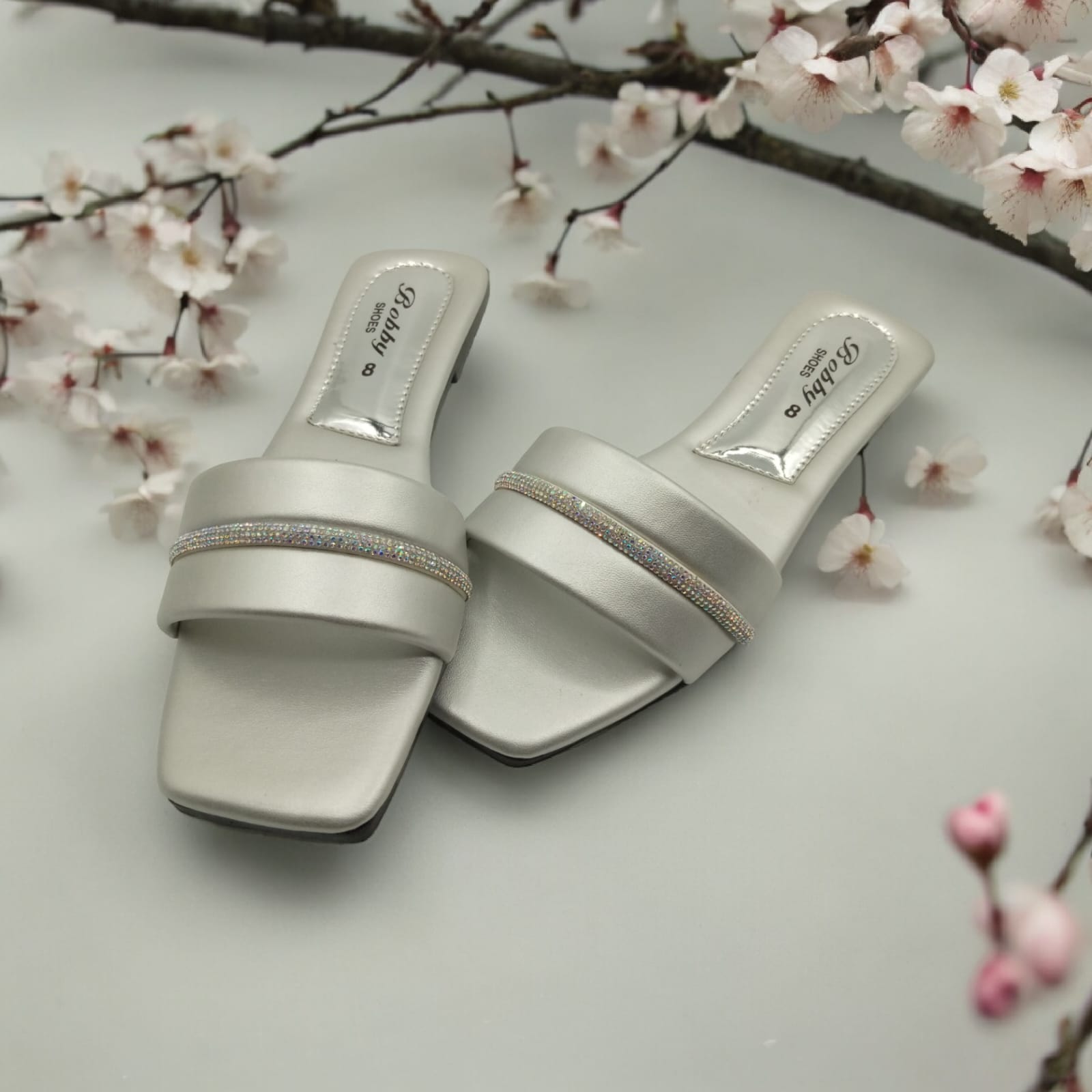 Women’s Fancy Flat Sandals | Party Wear Slides for Girls | Stylish Comfortable Slip-On | REGALLO Premium Design (Golden & Silver)
