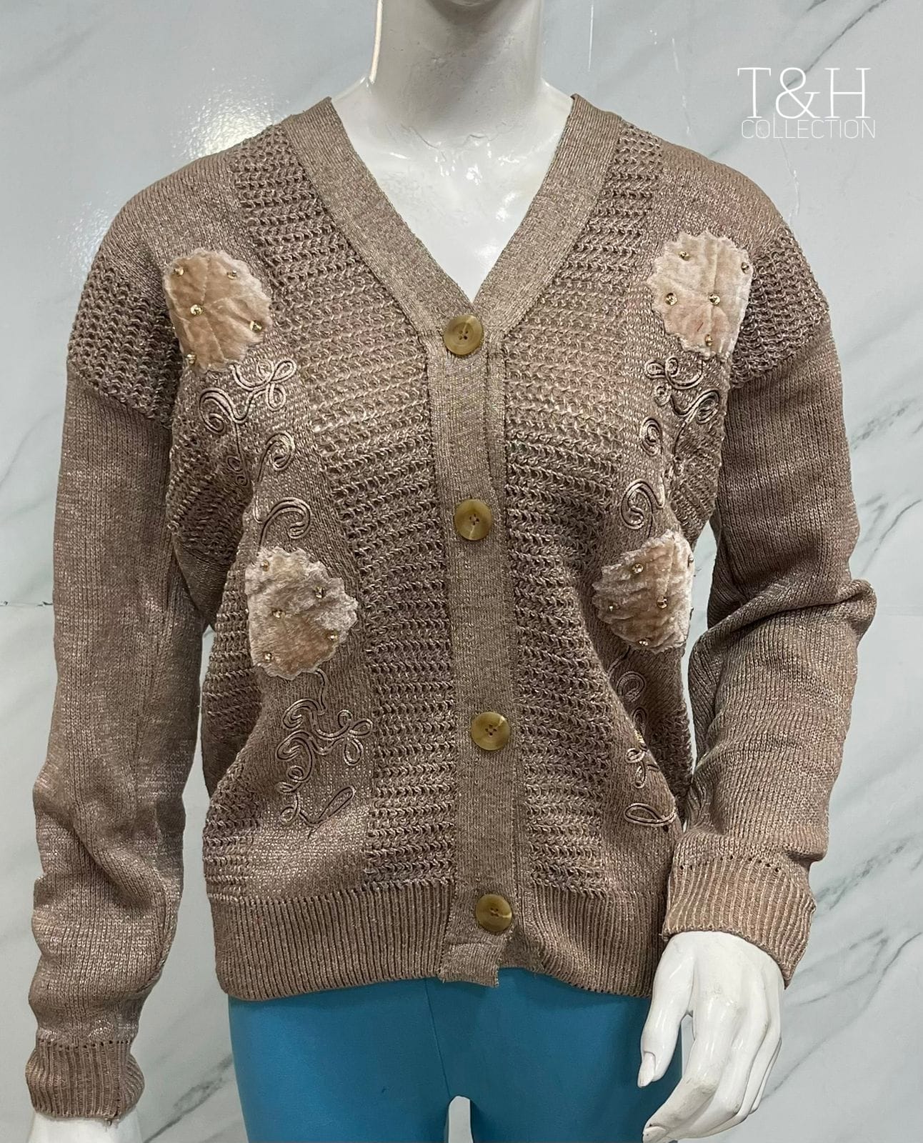 Article T&H Ladies Sweater
