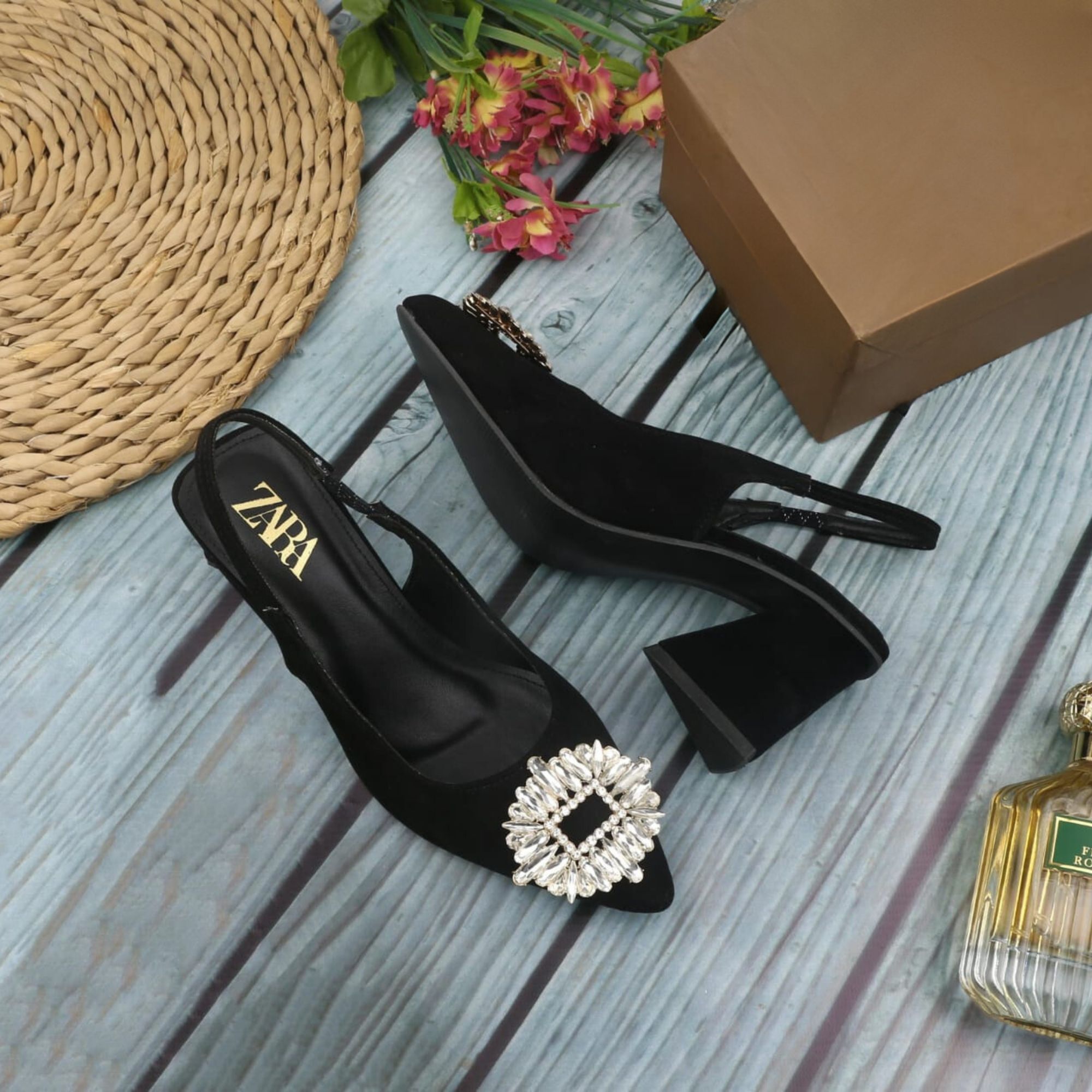 PREMIUM QUALITY IMPORTANT TRENDING HEEL FOR WOMEN
