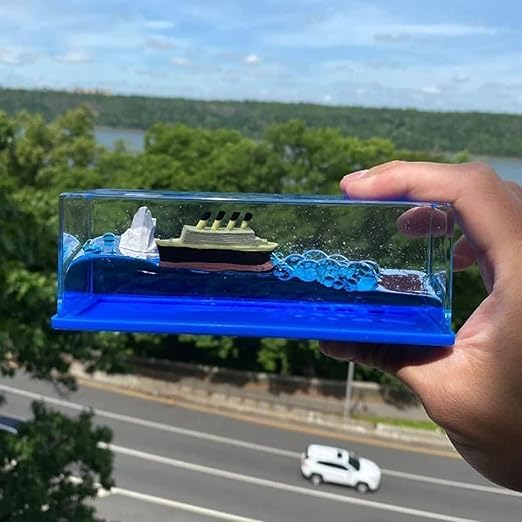 Cruise Ships Model Decoration Acrylic Cruise Ship Mode Fluid Drift Bottle,Cruise Ship Iceberg Home Decor - The Cruise Ships That Never Sinks Decorations for Car Decoration