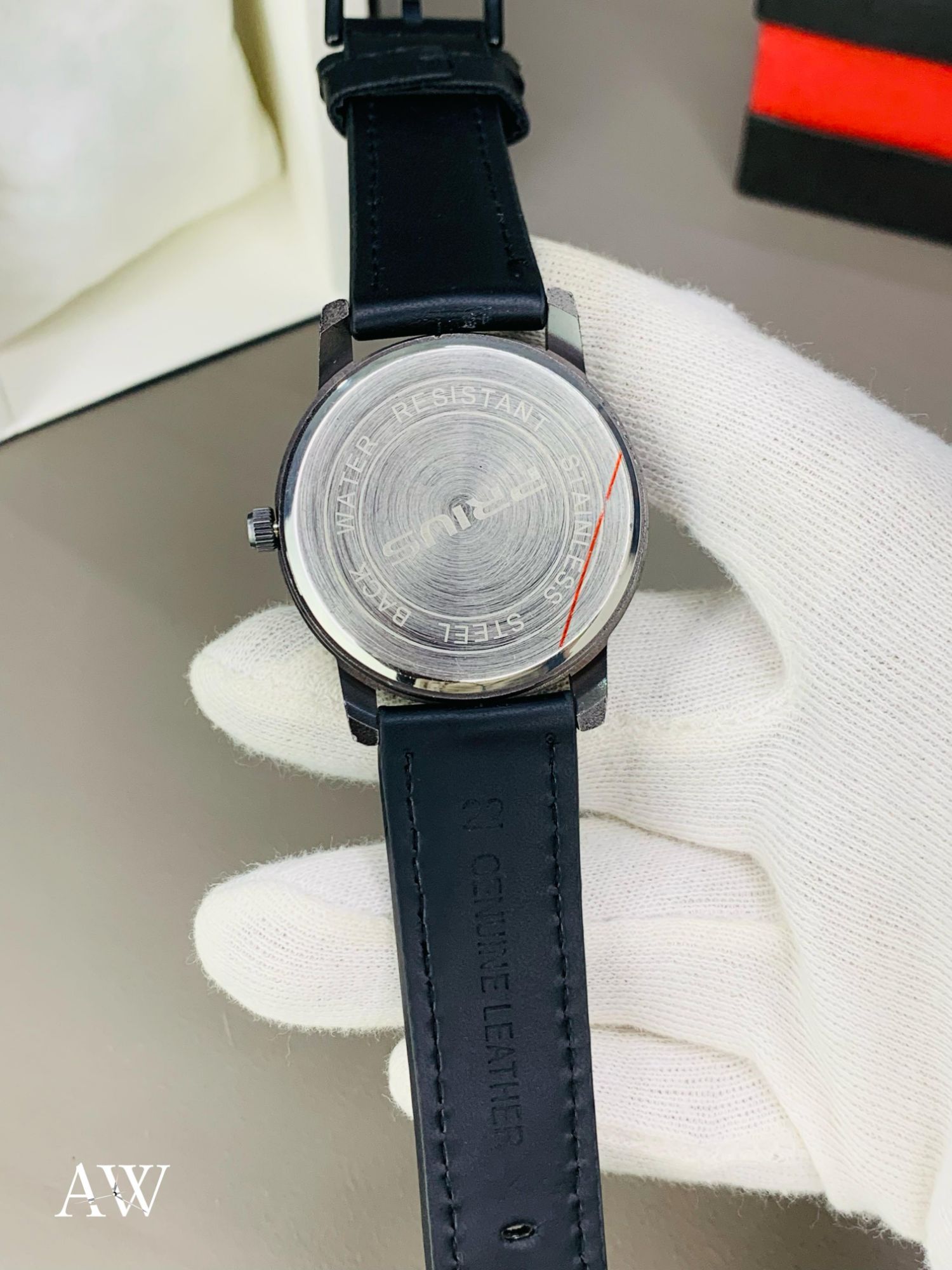 Trend Concept Magnetic Ball Watch Floating Pointer Mirror-less Dial Quartz Analog Watch for Boys/Men Roman Numeral Dial Waterproof Watch Leather Strap