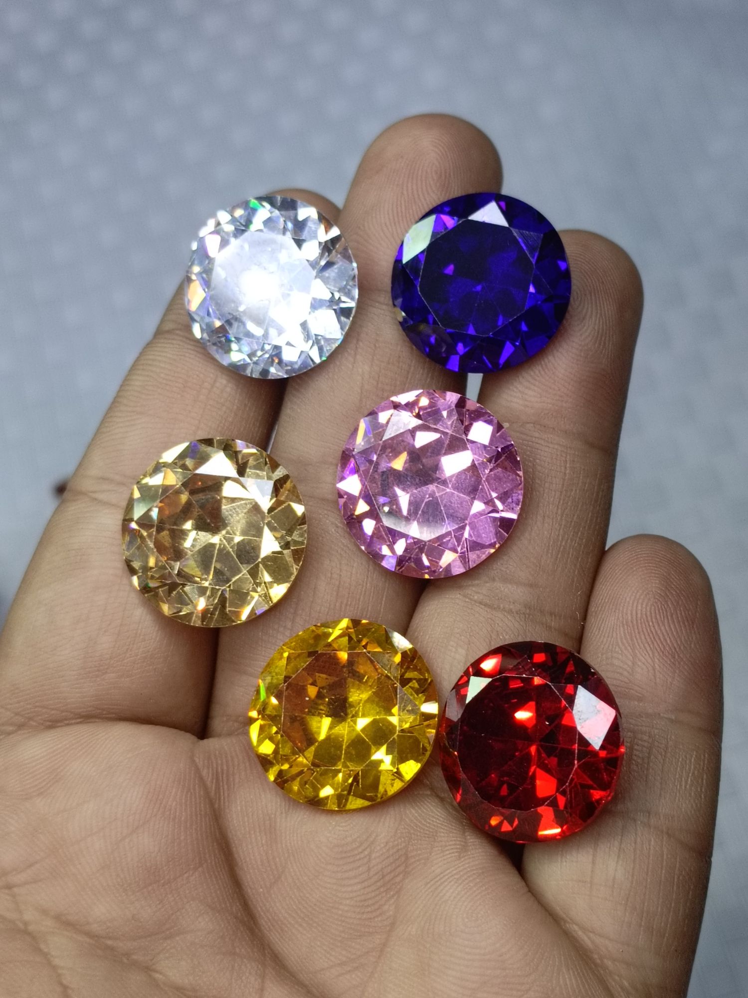 Premium Quality Multicolor Zircone stone Premium Quality Zircone Stone  Machine Cut Diamond Shape/High Quality/Stone/Gemstone/Zircone Stone/Zircone Gemstone.