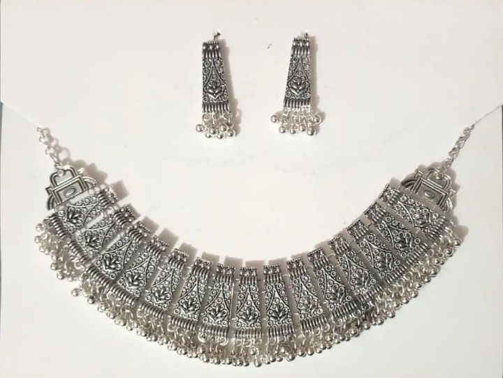 Decent Afghani Neckless Chokar with Earrings for women All Ages