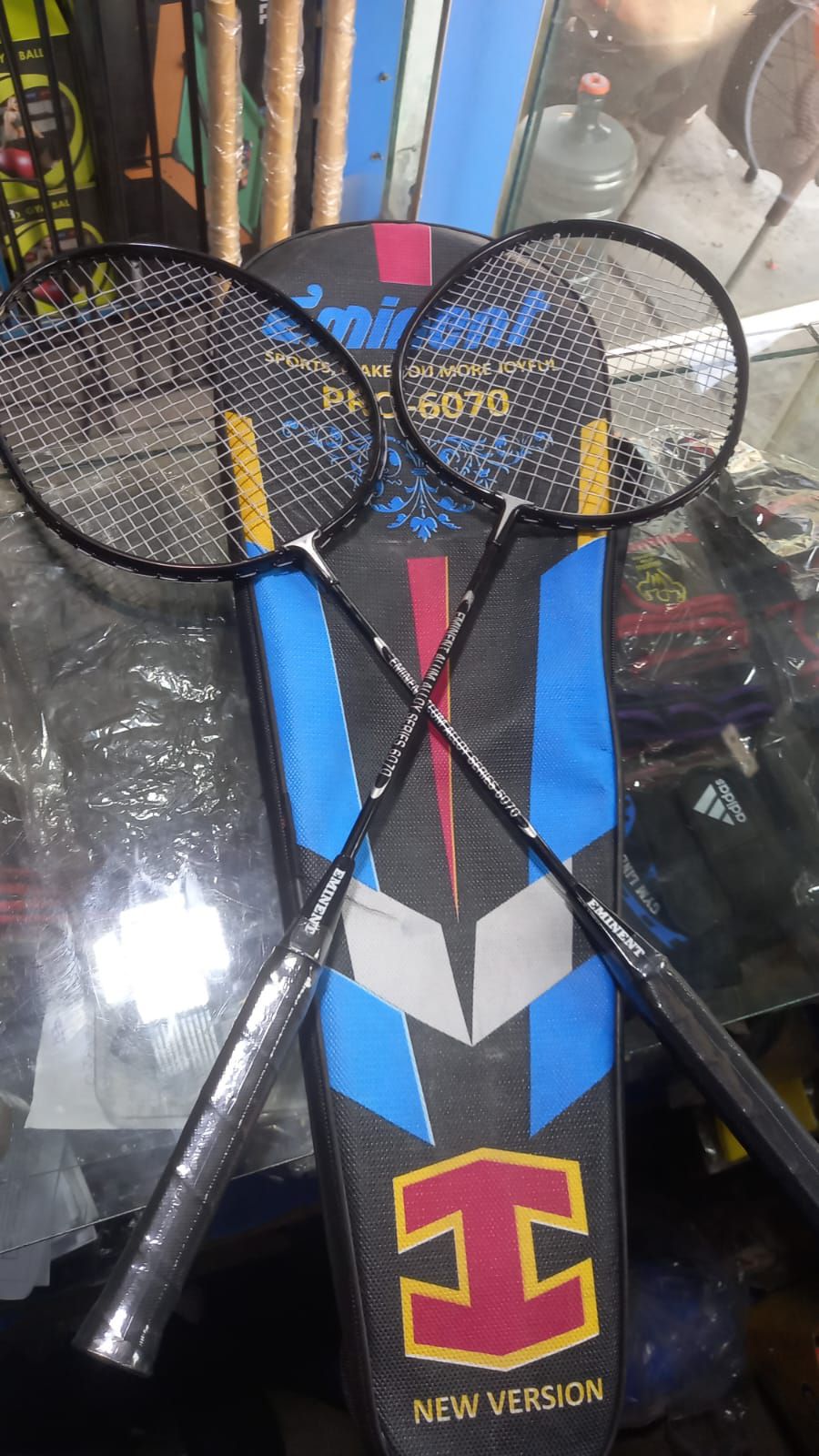 Badminton rackets pair Eminent pro 6070 with bag