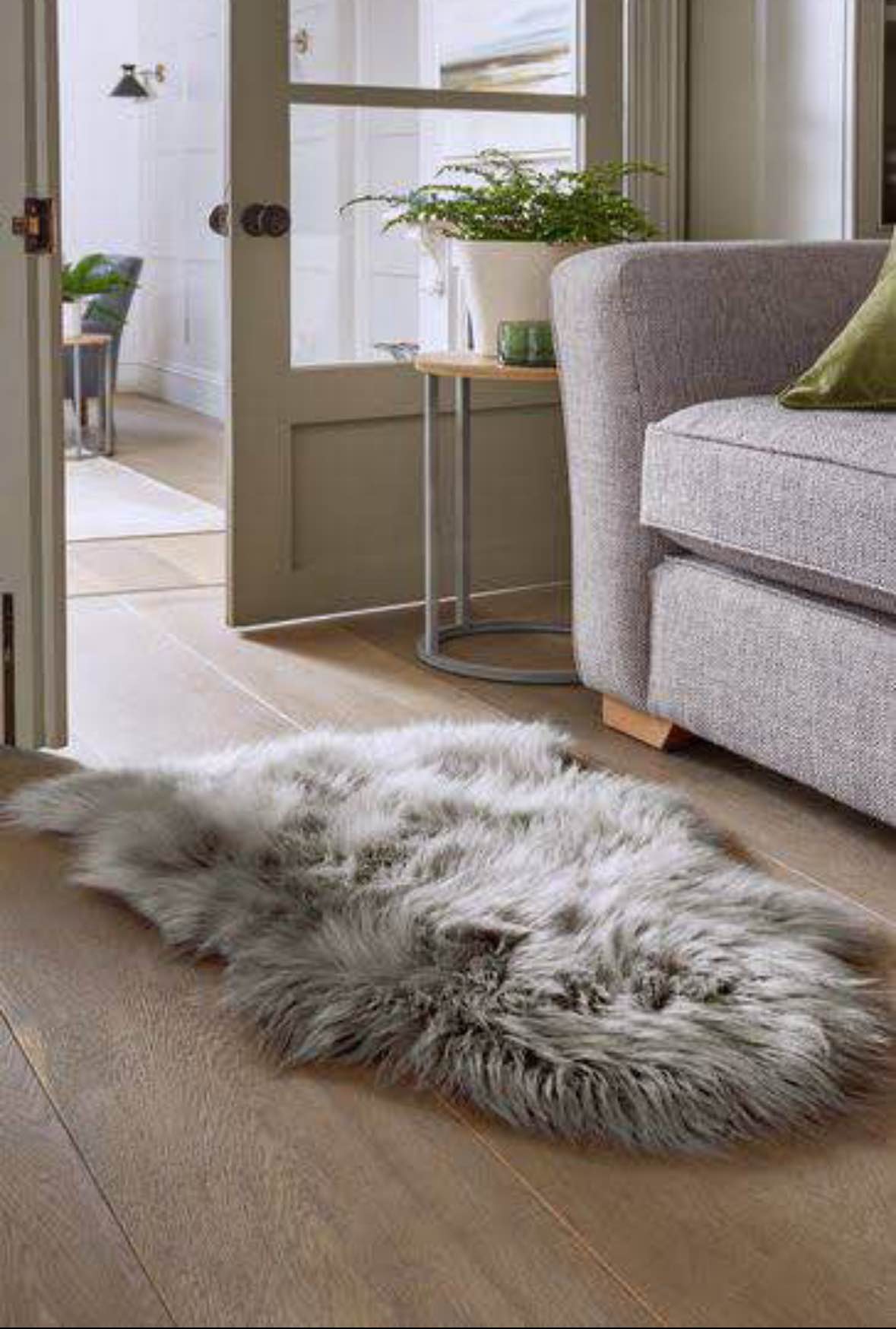 Shaggy fluffy rugs 2 x 3 feet Home Decor Rug