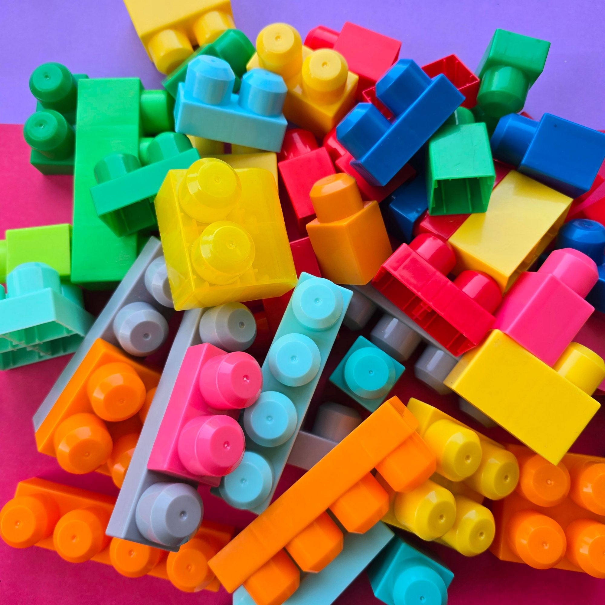 Jumbo Building Blocks for Kids, Big Size Construction Blocks with Wheels, Educational Creative Building Bricks Toy, Interlocking DIY Building Blocks Set for Boys & Girls, STEM Learning & Sensory Play Toy