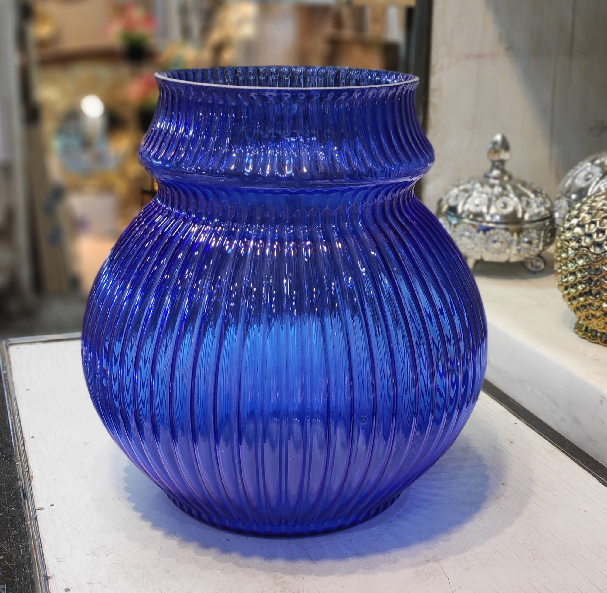 pack of 1 imported beautiful green colour shiny glass vase for Hoom