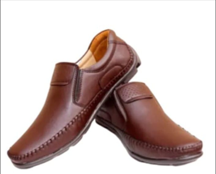 Very beautiful loafer shoes have been designed for men and boys which are of very good quality and very good quality and they are quite cheap.