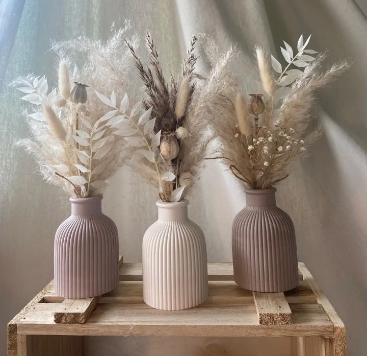 1x Mini Ribbed Concrete Flower Vase | Home Decor | Vases for Artifical Flowers & Plants | Dry Flower Arrangements like Baby's Breath, Pampas Grass, Eucalyptus Leaves & Bunny's Tail | Vases for Tabletops, Side tables & Coffee tables | Decorative Accents