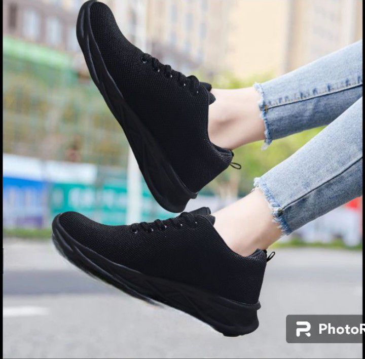 Men Casual Shoes Classic Fashion Slip on Flat walking Gym Running