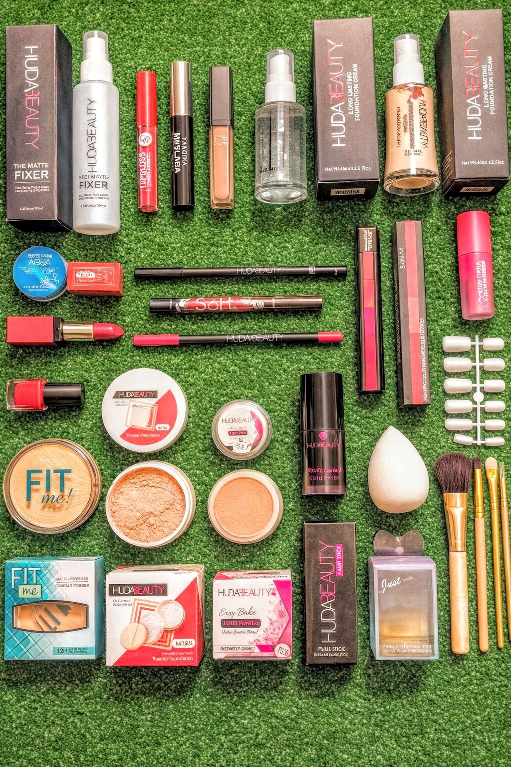 21 in 1 Makeup Kit for Girls & Women | Complete Makeup Set | Foundation, Primer, Concealer, Mascara, Eyeliner, Lip Gloss, Compact Powder, Loose Powder & Beauty Blender