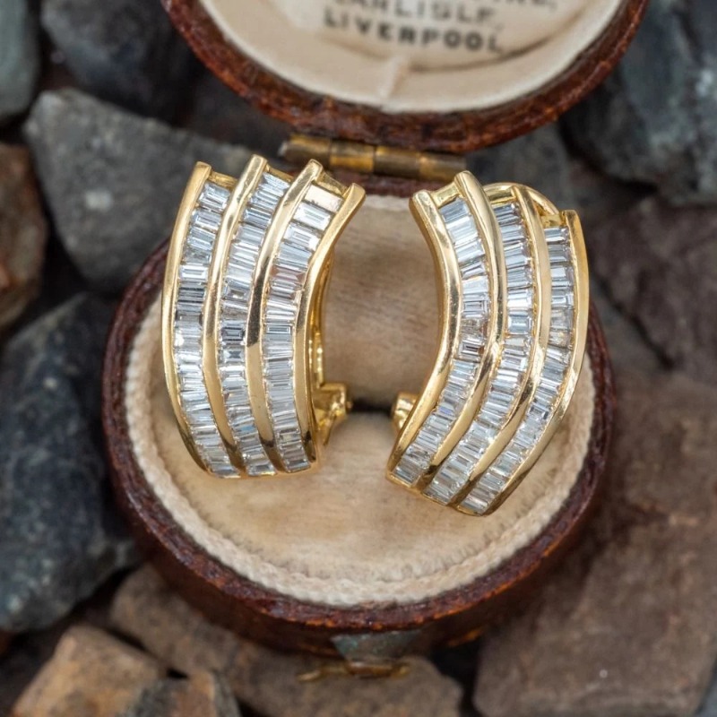 Vintage Exquisite Stylish Bright Zircon Gold Color Earrings for Women Simple Elegant Daily Wear Party Jewelry  Accessories