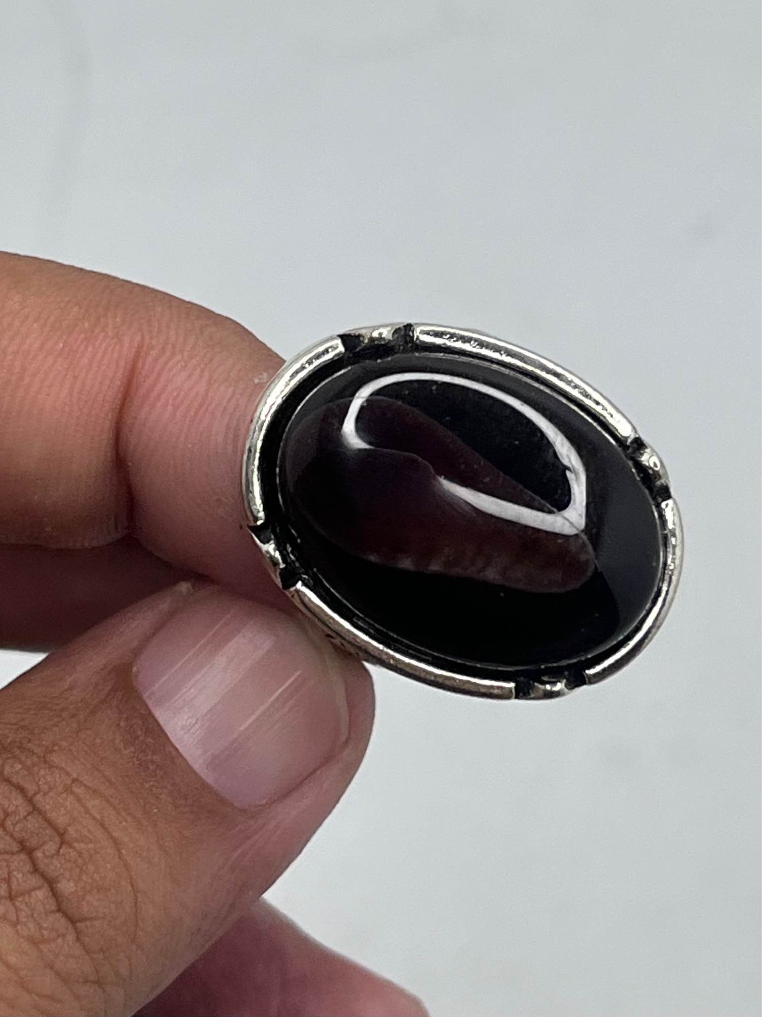 Big Size Ymami Haqeeq Ring different Colours Haqeeq italian rings Big stone ring 100% Orignal Aqeeq/Akik/agate/nag/stone/Gemstone/Haqeeq/yamni Haqeeq Stone/yamni Haqeeq gemstone/aqeeq stone/yamni aqeeq gemstone.