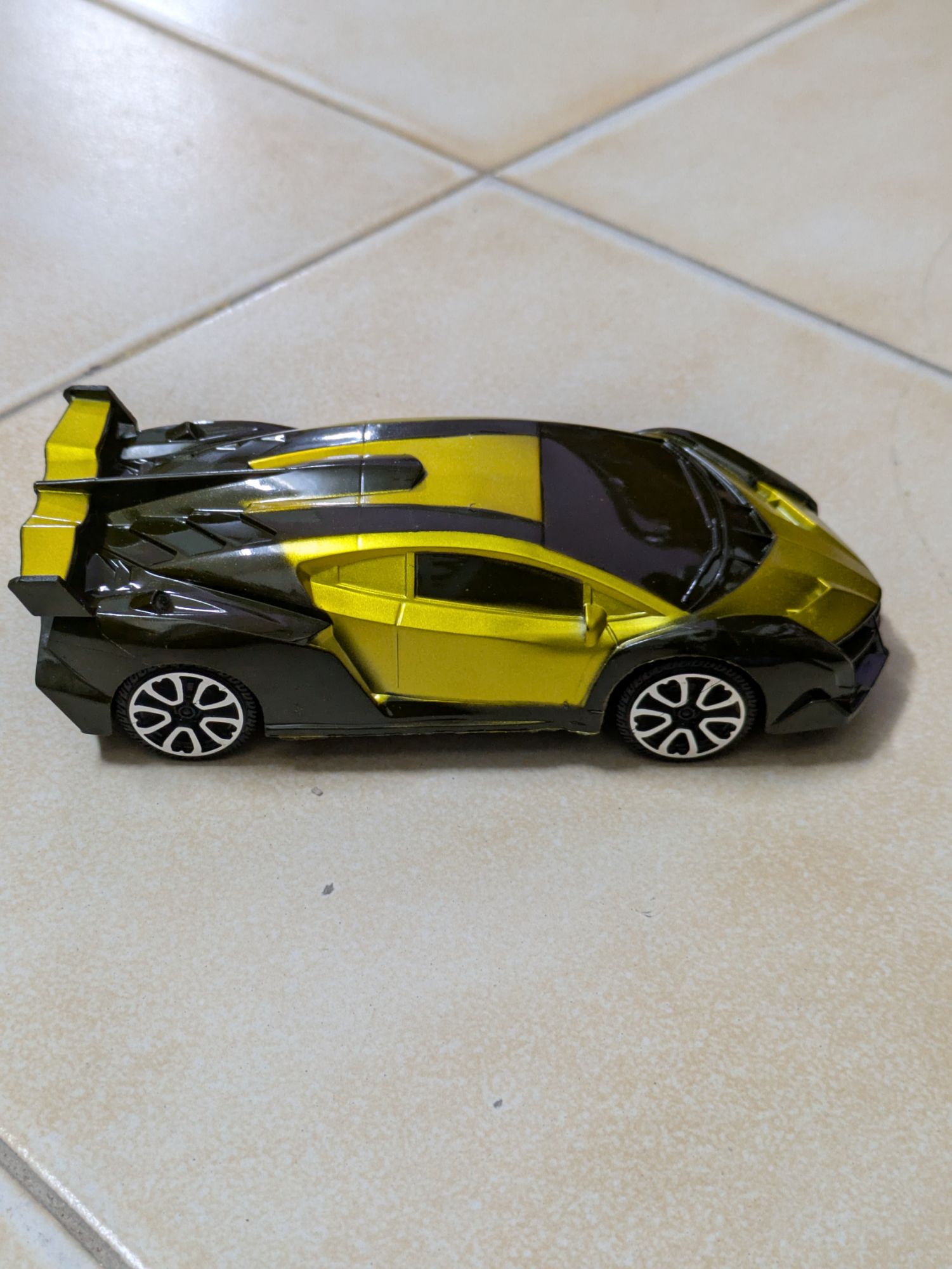Kids Remote Control Car High Speed RC Racing Car 2 Channel Controller | Battery Operated Durable RC Toy Car for Boys & Girls | Fast Racing Vehicle Gift for Kids