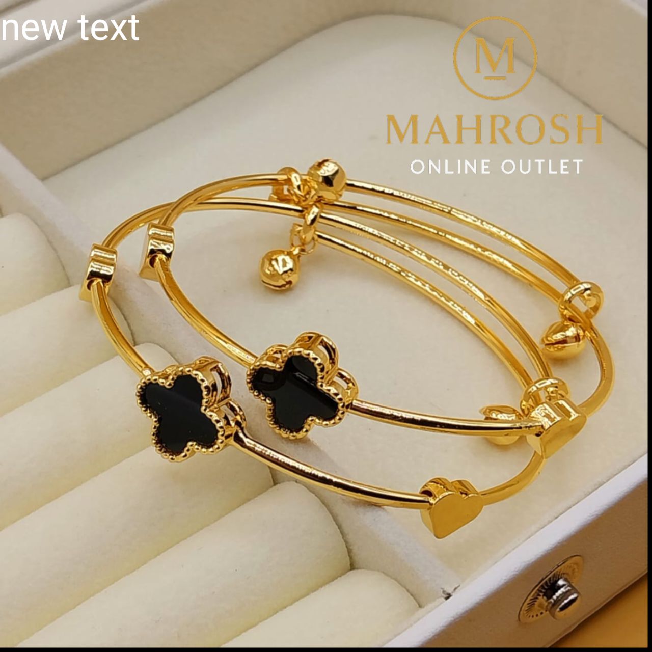 Alloy Adjustable Clover Bracelet for Women – Trendy Pair of Bangles – Classic Style – All Season, Available in Multicolors