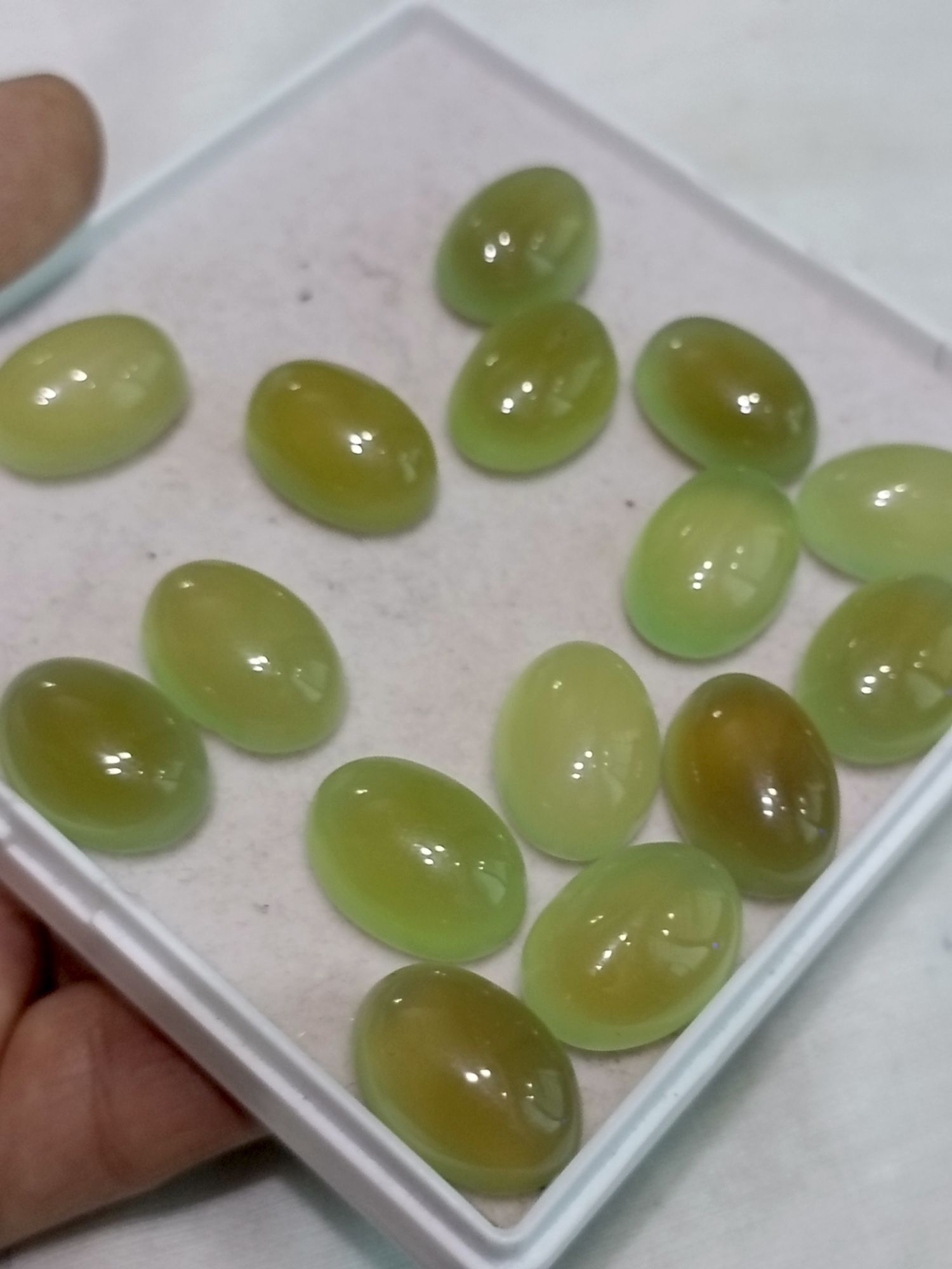 Angoori Haqeeq 100% Natural Stone Aqeeq/Akik/Agate/Nag/Stone/Gemstone/Haqeeq/Angoori Haqeeq Stone/Angoori Haqeeq Gemstone/Angoori Aqeeq Stone/Angoori Aqeeq Gemstone/Angoori Aqeeq Stone/Angoori Aqeeq Gemstone.