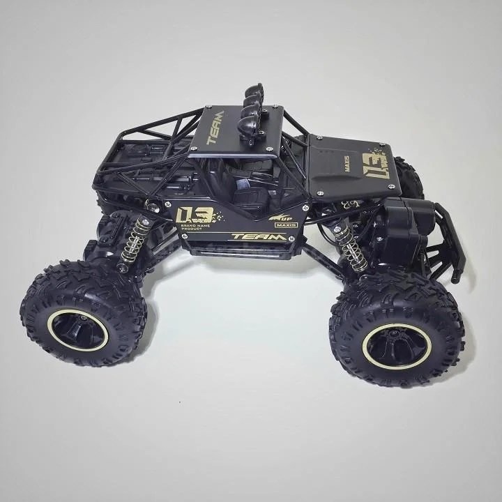 RC Rock Crawler Monster Truck 1:16 Alloy Body with Smoke Spray | 2.4GHz Remote Control Car Rechargeable | High Speed Off-Road Climbing RC Car for Kids & Boys Pakistan
