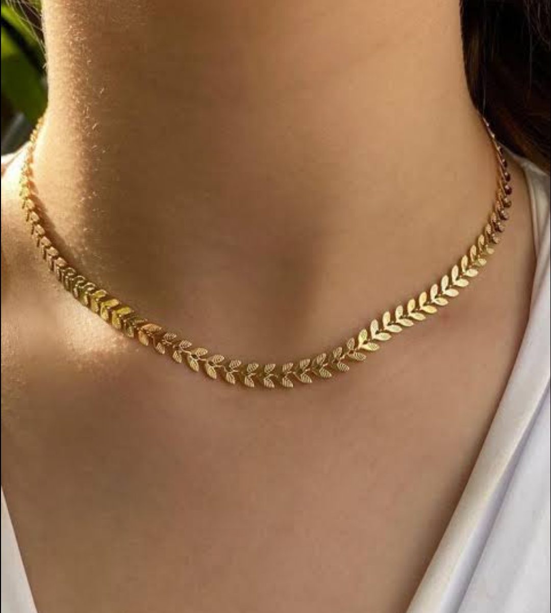 Elegant Leaf Design Golden color Choker Necklace for Women – Stylish & Lightweight Fashion Jewelry (Available in Gold & Silver)