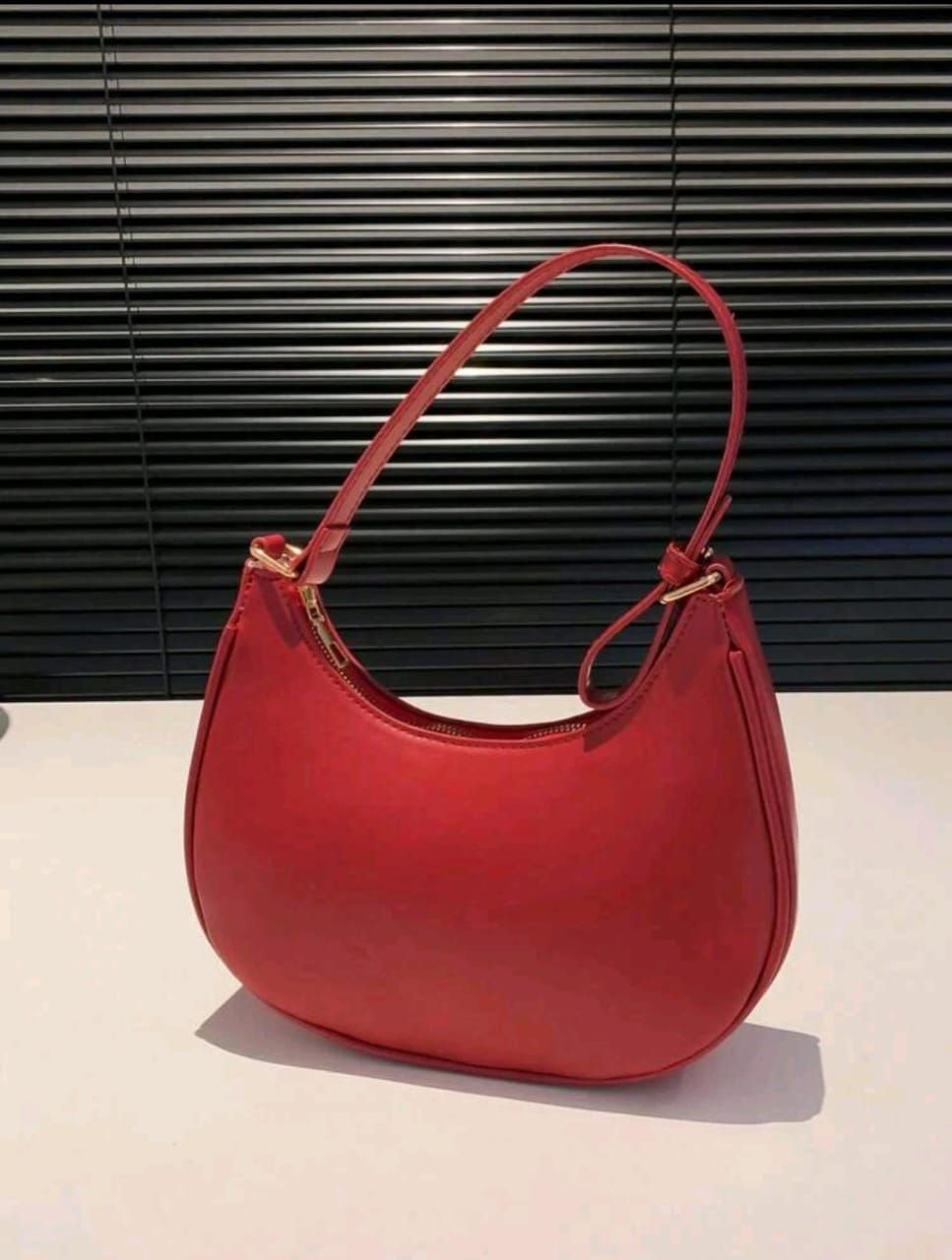 Premium Leather Hobo Handbag For girls Soft Faux Leather Crescent Ladiese Handbag Shoulder Underarm Bag Premium Leather Hobo HandBag For Girls Bags For Girls Shoulder Underarm Bag Stylish Women Purse Gift Bag