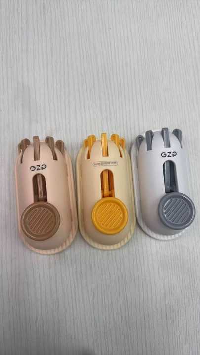 5 Claw Retractable Wall Hook | Drill Free Adhesive Wall Hanger | Space Saving Kitchen Utensil Organizer | Wall Mounted Storage Hook